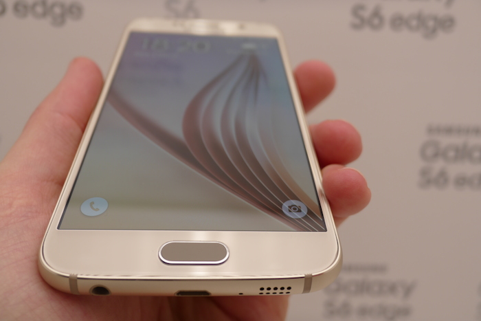 Samsung Galaxy S6 : photos des quatre modèles 74 P1001016