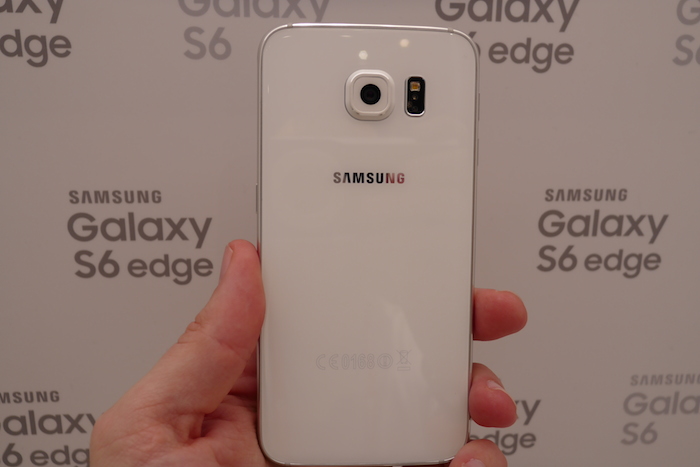 Samsung Galaxy S6 : photos des quatre modèles 54 P1001030