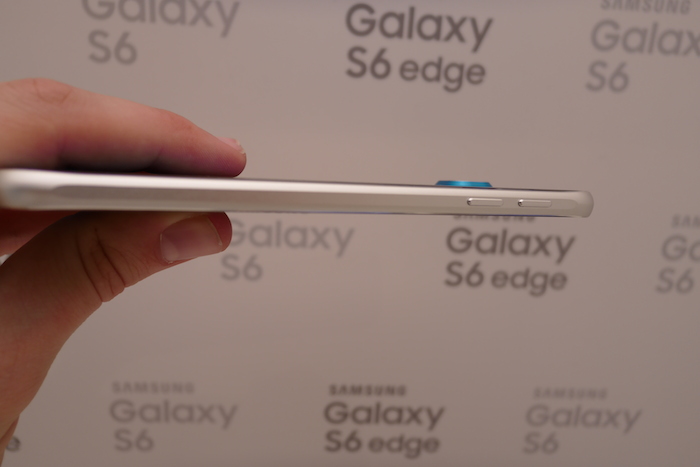 Samsung Galaxy S6 : photos des quatre modèles 79 P1001041
