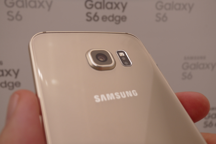Samsung Galaxy S6 Edge : photos des quatre modèles 61 P1001062