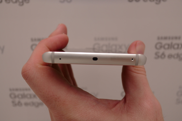 Samsung Galaxy S6 Edge : photos des quatre modèles 64 P1001068