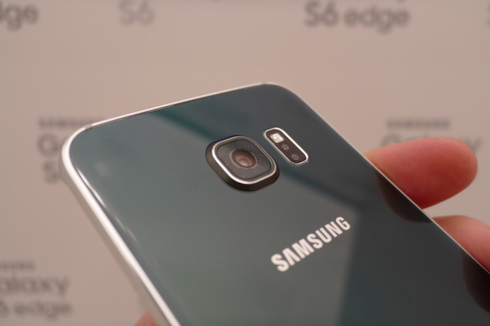 Samsung Galaxy S6 Edge : photos des quatre modèles 53 P1001072