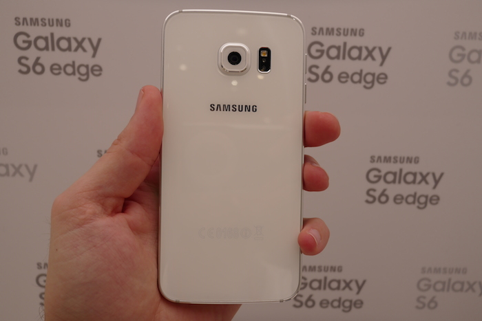 Samsung Galaxy S6 Edge : photos des quatre modèles 68 P1001096