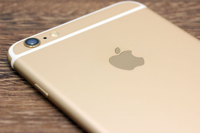 iPhone 7 : pourrait-il perdre ces disgracieuses bandes de plastique ?