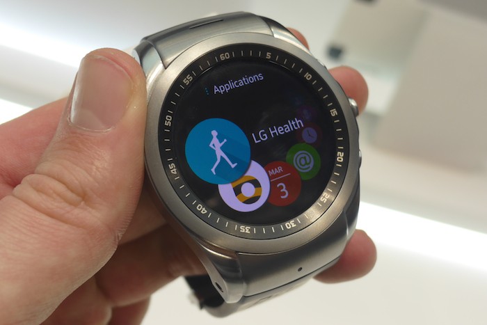 LG Watch Urbane LTE sous webOS