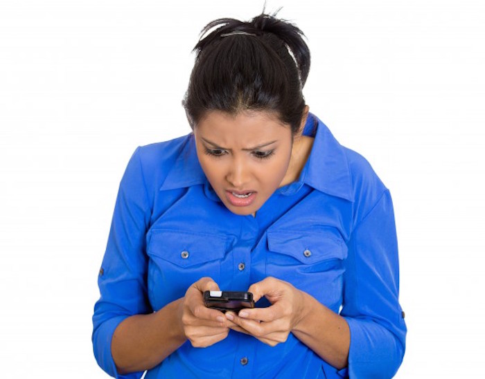 Il était stupide de limiter les messages personnels entre deux personnes