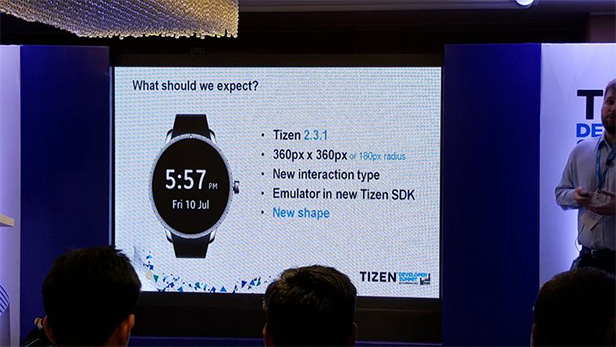 Samsung confirme que sa future smartwatch Gear A aura un cadran rotatif Samsung confirme que sa future smartwatch Gear A aura un cadran rotatif