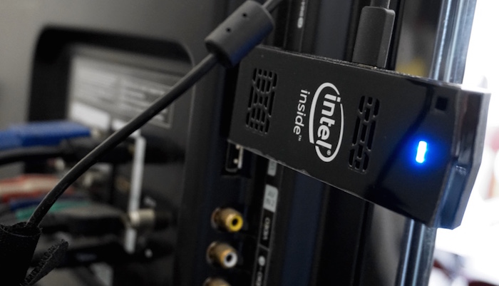Intel Compute Stick arrivera bientôt avec Windows 10 pré-installé