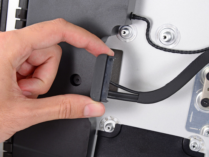 L'iMac 4K de 21.5 pouces démonté par iFixit