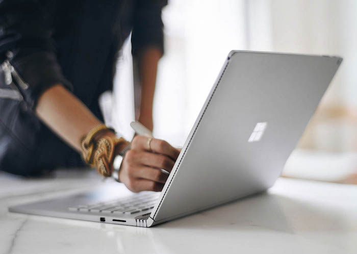 Microsoft Surface Book : un écran tactile