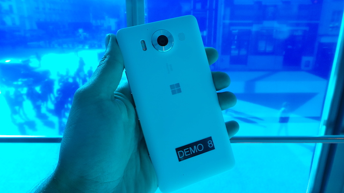Microsoft Lumia 950 : vue de dos