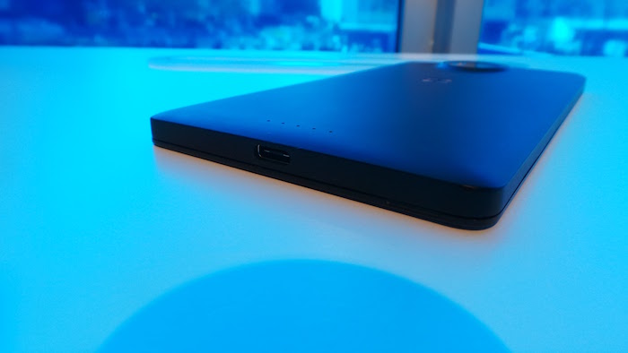 Microsoft Lumia 950 XL : batterie amovible
