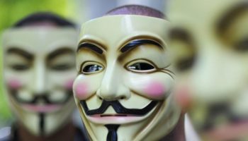 des allegations des anonymes indiquent quils ont acces a des bases de donnees des etats unis 1