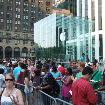 et si apple voulait tout faire pour que faire la queue dans ses apple stores 1