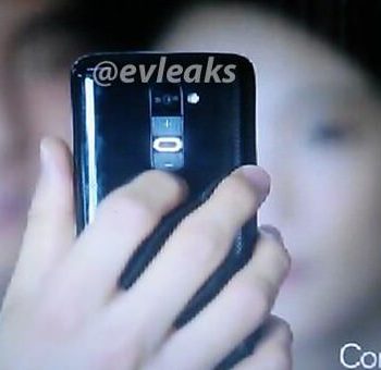 le lg g2 devrait etre le premier smartphone avec 3 go de ram suivi du galaxy note 3 1