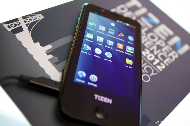 le smartphone tizen de samsung pret pour mai 1