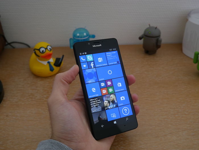 microsof retablit mise a jour 10586 29 de windows 10 mobile 1