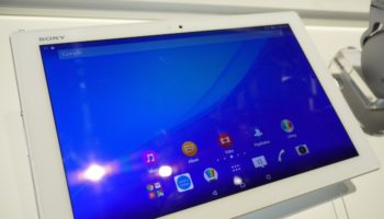 mwc 2015 prise en main de la sony xperia z4 tablet 1