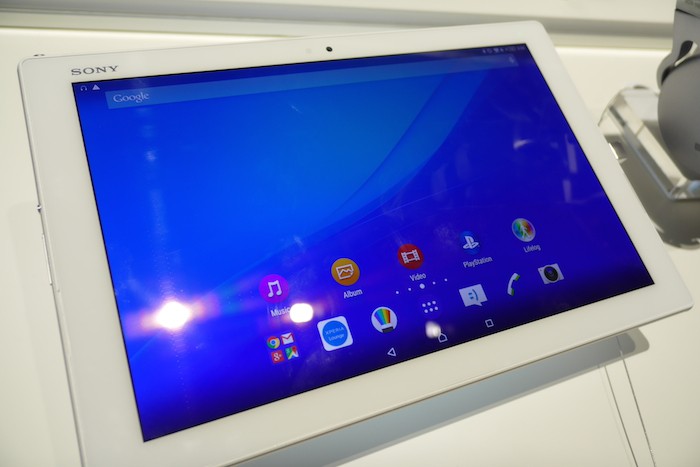 mwc 2015 prise en main de la sony xperia z4 tablet 1