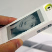mwc14 inkcase offre un ecran de e ink a larriere de votre smartphone 1