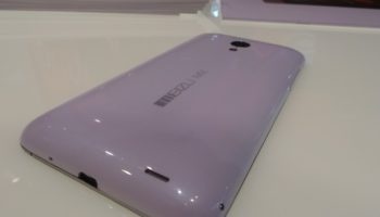 mwc14 premier coup doeil sur les deux premiers smartphones ubuntu 1