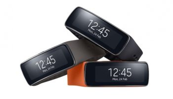 mwc14 prise en main du bracelet gear fit de samsung 1