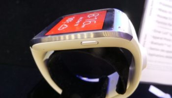 prise en main de la samsung galaxy gear un accessoire aux phablettes 1