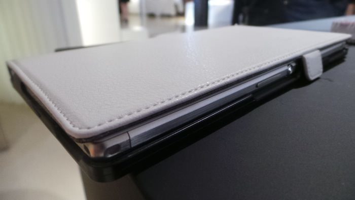 Samsung Sony Xperia Z Ultra : un phablet pour tous gouverner. Le Galaxy Note 3 est prévenu