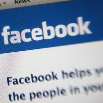 un enorme bug sur facebook decouvert et finance 33 500 dollars 1