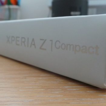unboxing et prise en main du sony xperia z1 compact 1