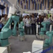 foxconn remplace 60 000 employes par des robots 1 1