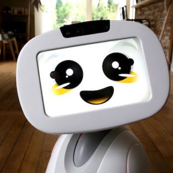 le robot compagnon buddy permet de piloter la maison connectee somfy 1 1
