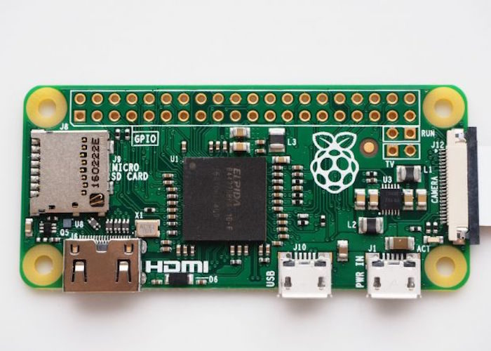 Le Raspberry Pi Zero a désormais un connecteur pour un module caméra 69 raspberry pi zero connecteur module camera 1 1