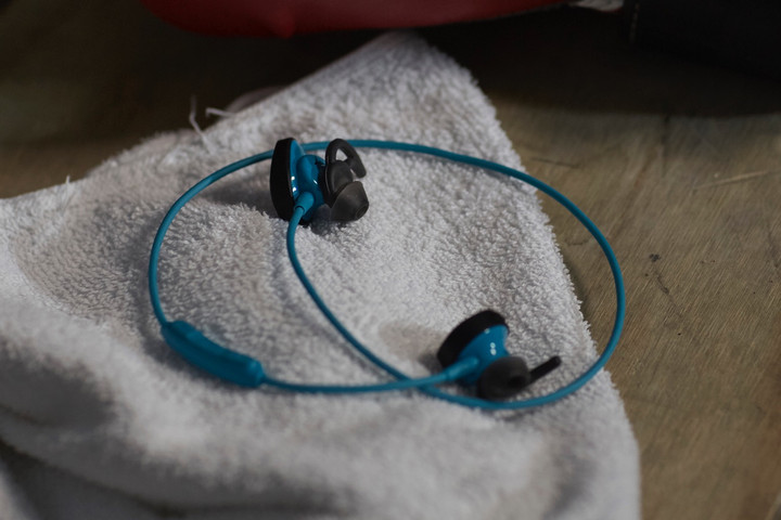 Bose a enfin fait son meilleur casque antibruit sans fil, et un pour les sportifs 55 bose soundsport 1 720x480 c
