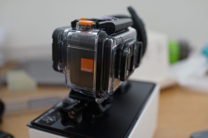 Test de la Orange 4G Cam : une caméra d'action idéale pour le live 54 Orange 4G Cam : des accessoires pour la clipser