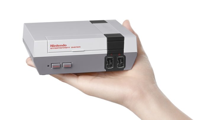 Avant la NX, Nintendo fait renaître la NES en une petite console adorable 50 Nintendo Classic Mini