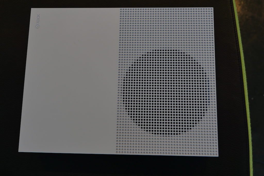 La prise en main de la Xbox One S de 2 To disponible à 399 euros 18 P1050587