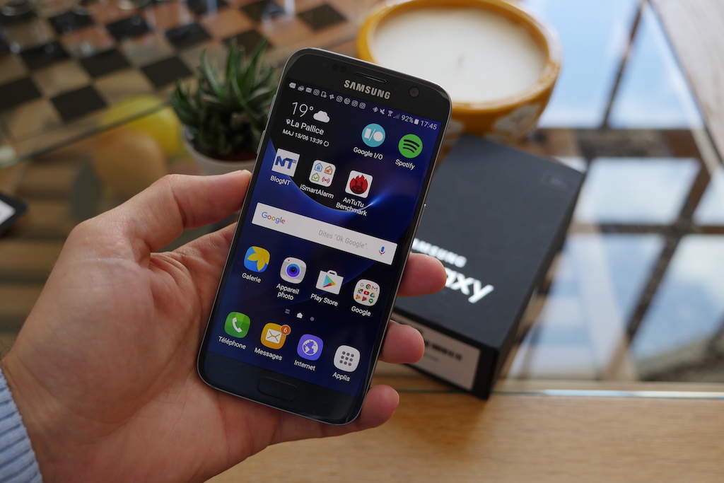 Samsung Galaxy S7 : vue de face