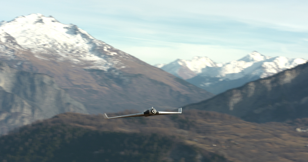 Parrot Disco : le drone aile volante qui va à 80 km/h vendu 1 299 euros 49 Parrot DISCO Drone Lifestyle003