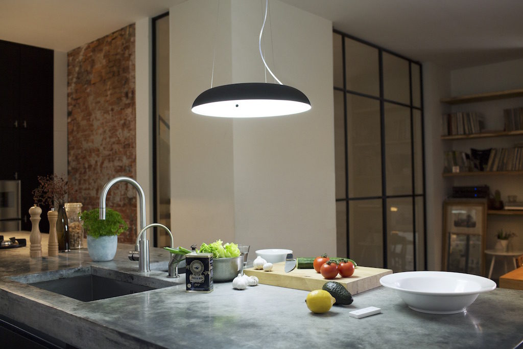 IFA 2016 : Philips lance un détecteur de mouvement Hue Sensor 52 Philips Hue white ambiance Amaze luminaire product 2