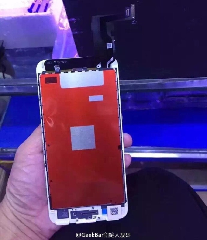 iPhone 7 : des photos de l'écran nous en disent plus sur ce dernier 48 Est-ce réellement l'écran de l'iPhone 7 ?