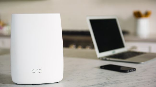 Netgear Orbi : offrir un meilleur Wi-Fi à travers de multiples dispositifs 49 Des LED indiquent l'état de la connectivité