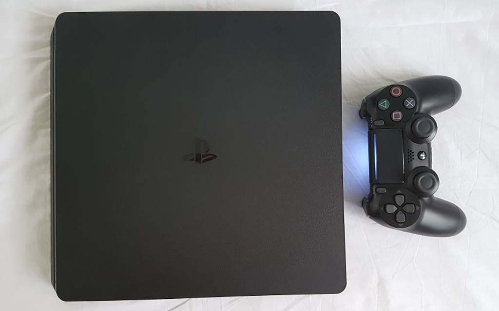 Avant son annonce ce soir, une vidéo de démontage de la PlayStation 4 Slim de Sony