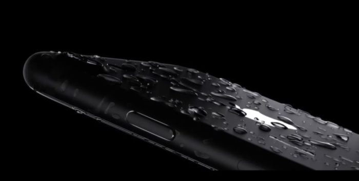 L'iPhone 7 est résistant à l'eau et à la poussière