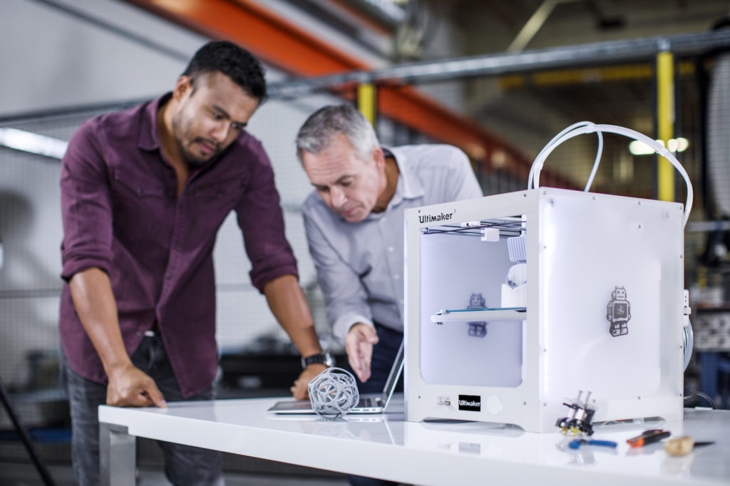 Ultimaker 3 vous permet d'imprimer en 3D avec deux matériaux en même temps 49 4 Ultimaker 3 Content photo 04S