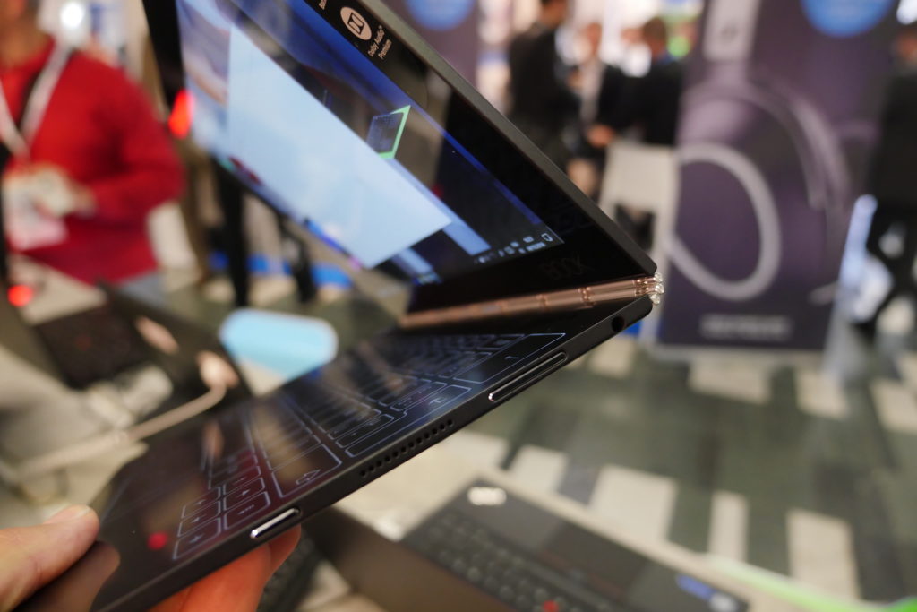 Prise en main de la tablette Lenovo Yoga Book de 10 pouces 20 P1120462