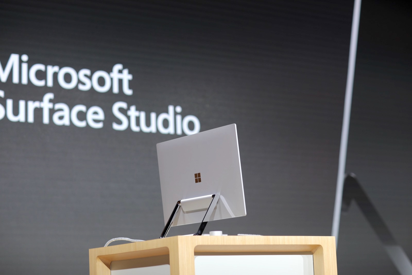 Surface Studio : vue de dos