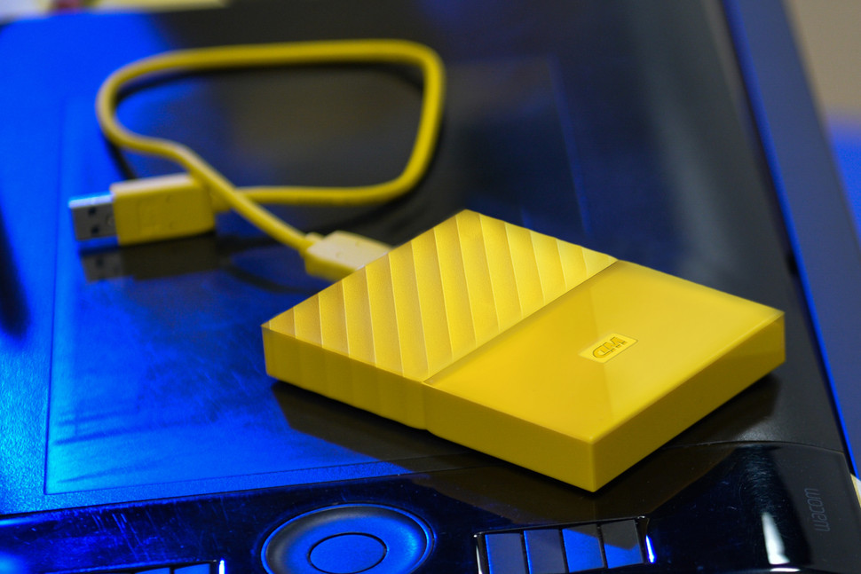 Les disques durs externes My Passport et My Book s'offrent un nouveau look 54 wd mypassport yellow designer 970x647 c