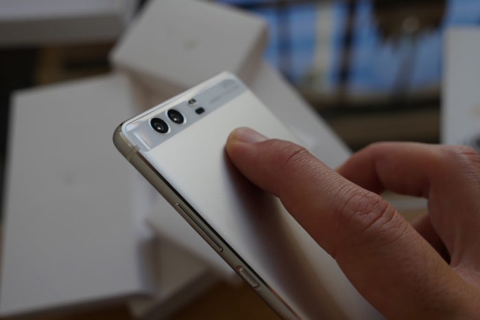 Test du Huawei P9 : le smartphone greffé Leica est-il intéressant ? 56 Huawei P9 : capteur d'empreintes digitales