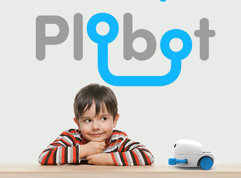 Plobot, le robot qui enseigne aux enfants comment coder en utilisant des cartes
